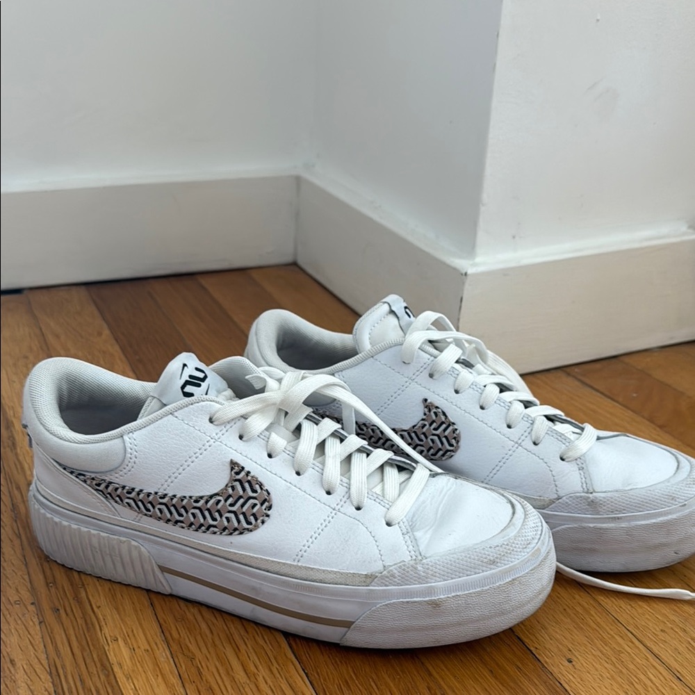 Nike Women's White Sneakers with Black Pattern
